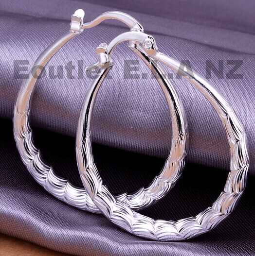 40x31mm WAVY PATTERN SILVER HOOP EARRINGS